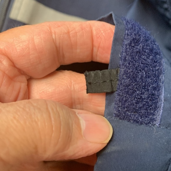 MEC Woman’s Performance Cycling Jacket, Venting, Adjustable Waist, 4 Season - Picture 6 of 6